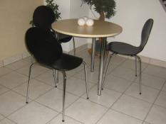 dreier_gruppe_schwarz_stuhl_stuehle_vierfu