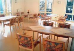stuehle_fuer_senioren_kantine_tagespflage_pflegeheim_einrichtung_(24).jpg